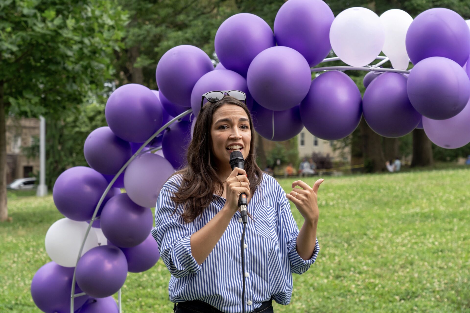 Feckless Dems Unveil “Likely” Private Jet Flying Presidential Pick For 2028